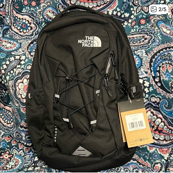 The North Face Jester Backpack in TNF Black- Men’s/Women’s - Picture 1 of 5
